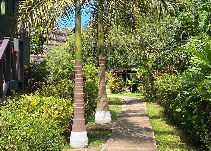 Secret Cabins At Firefly Beach Cottage
